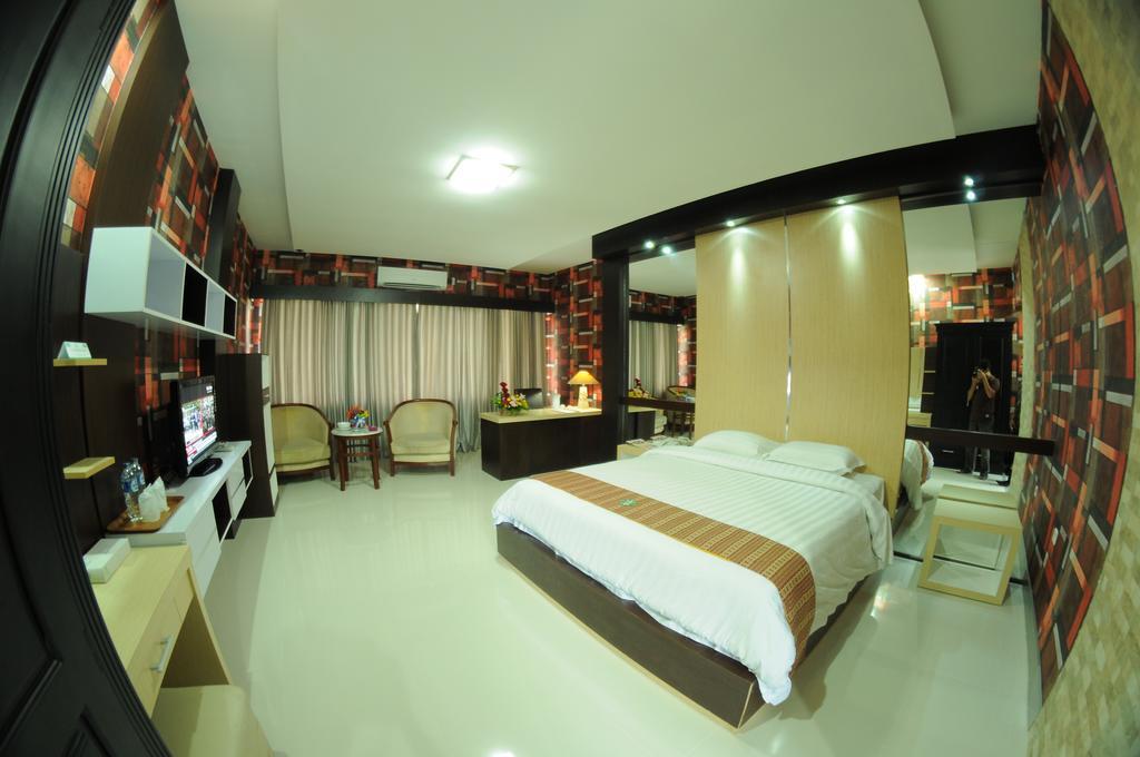 Hotel Swarna Dwipa Palembang Camera foto