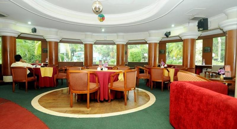 Hotel Swarna Dwipa Palembang Esterno foto