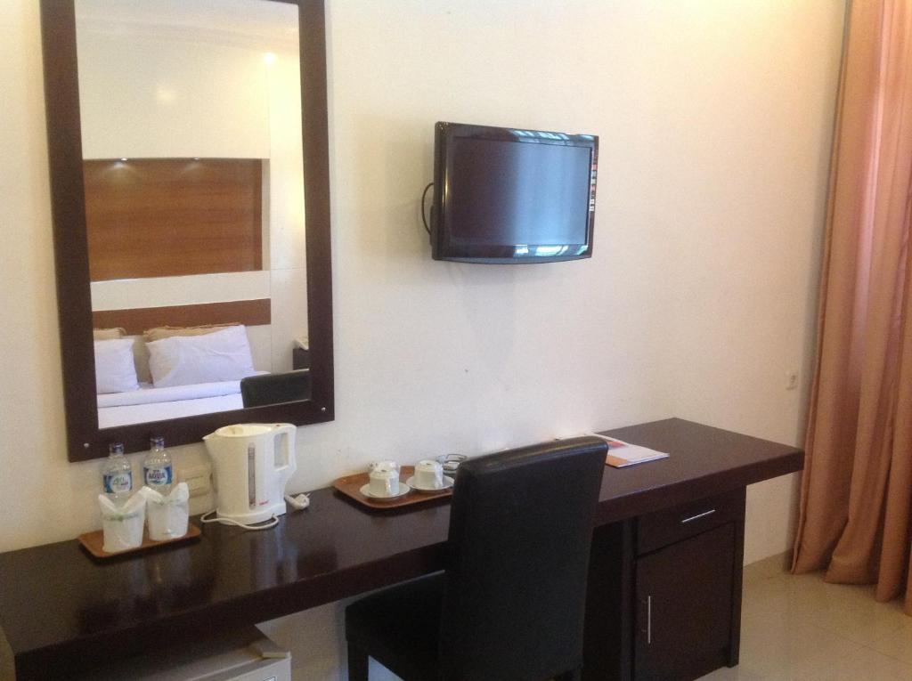 Hotel Swarna Dwipa Palembang Esterno foto