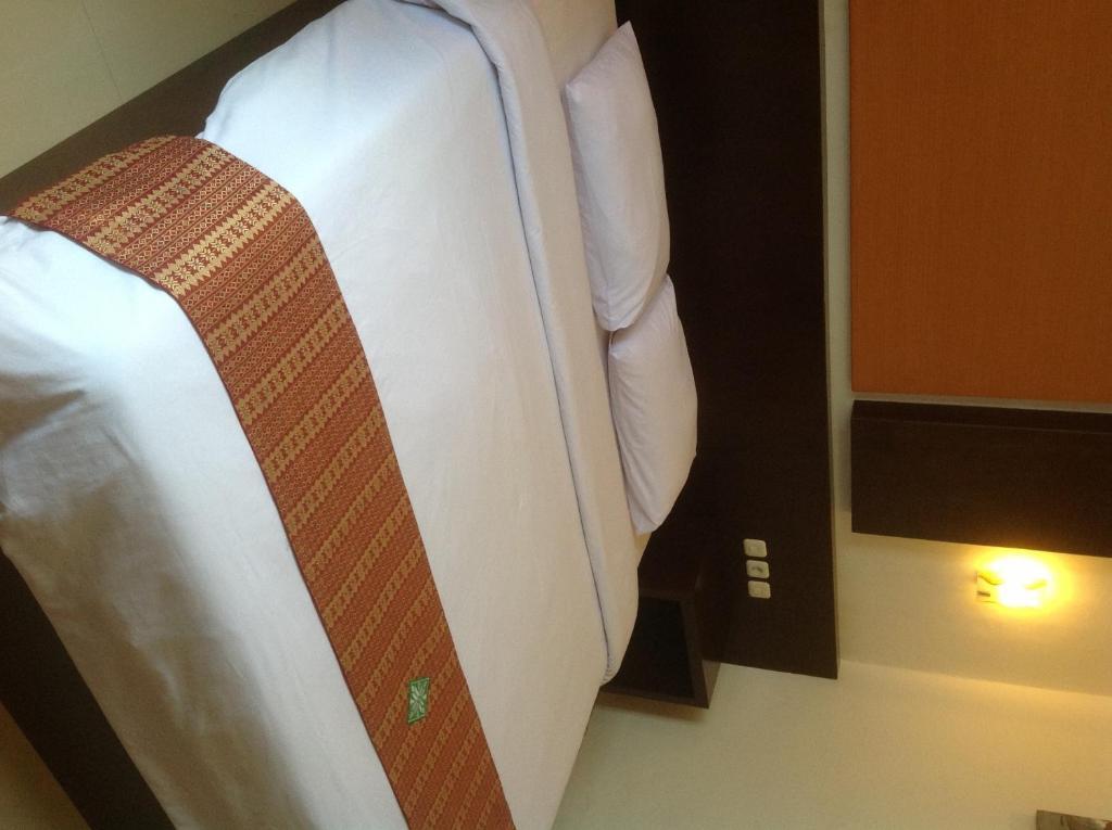 Hotel Swarna Dwipa Palembang Esterno foto