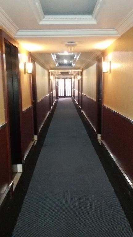Hotel Swarna Dwipa Palembang Esterno foto