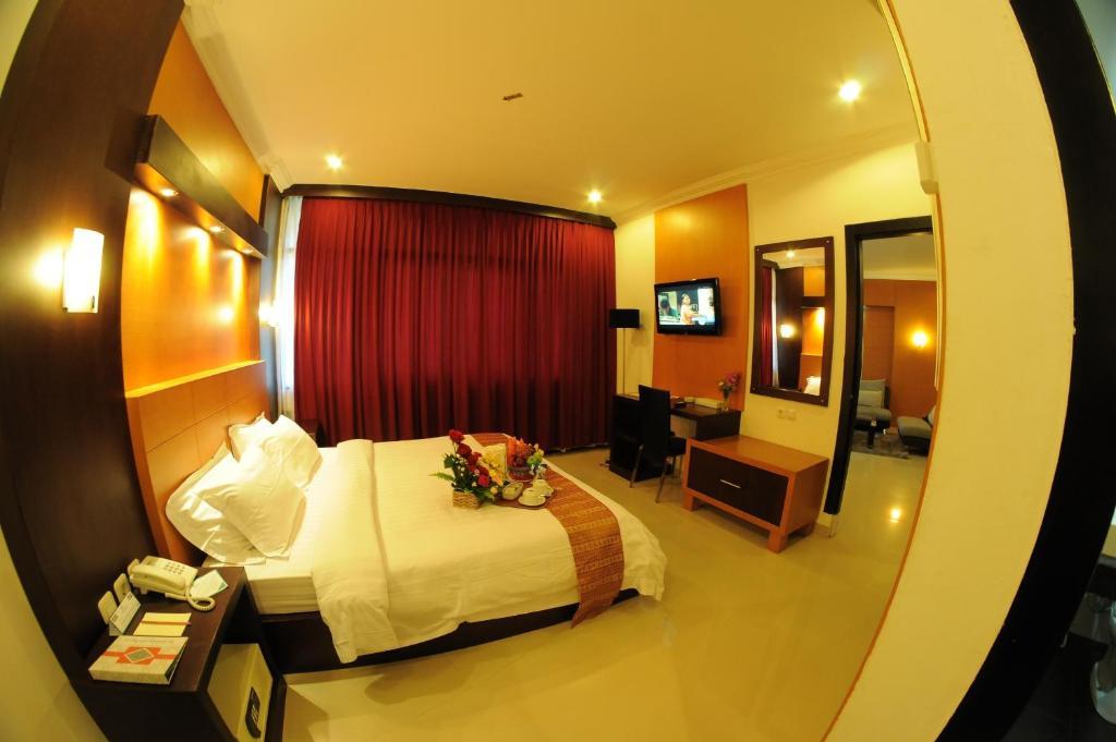 Hotel Swarna Dwipa Palembang Camera foto